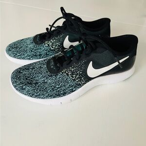 Nike running flex contact shoes